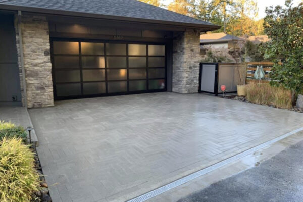Outdoor pavers